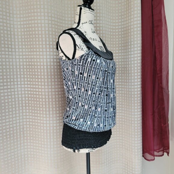 Six Degrees of Separation Tank Top - Size Medium - Picture 2 of 8